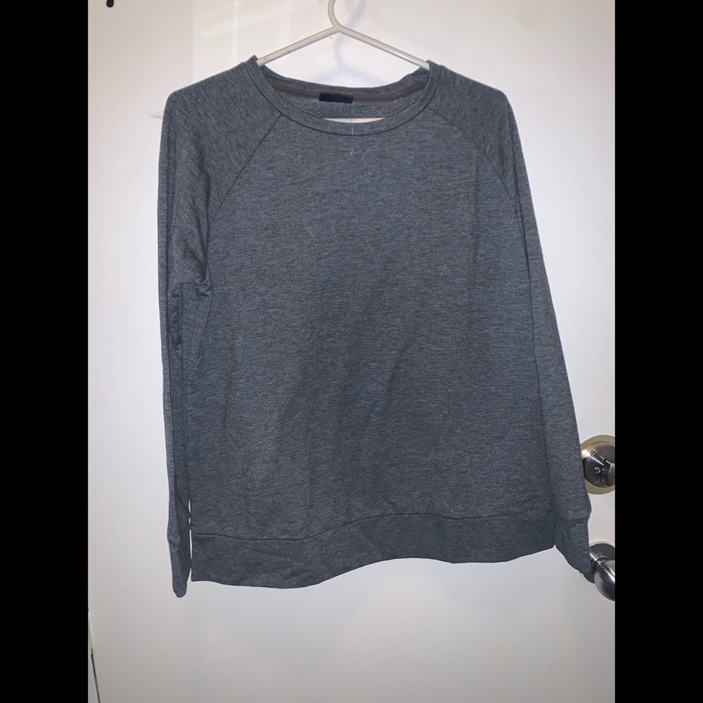 32 degrees Crewneck sweater! Grey perfect for everyday wear
